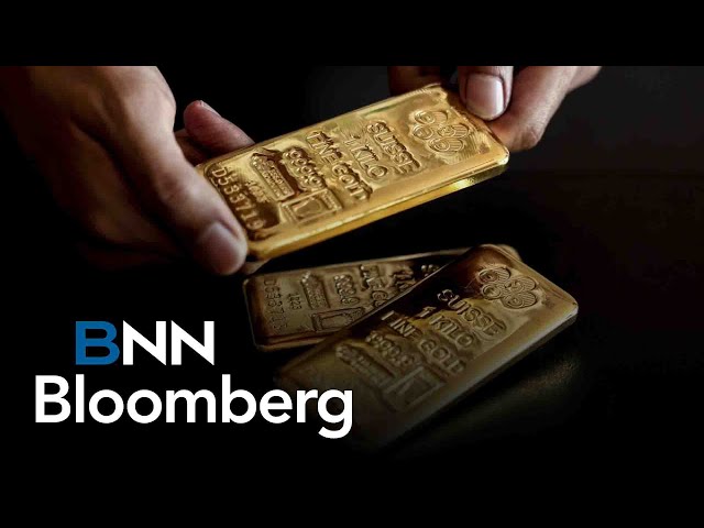 ⁣Gold heads for biggest yearly gain since 2010