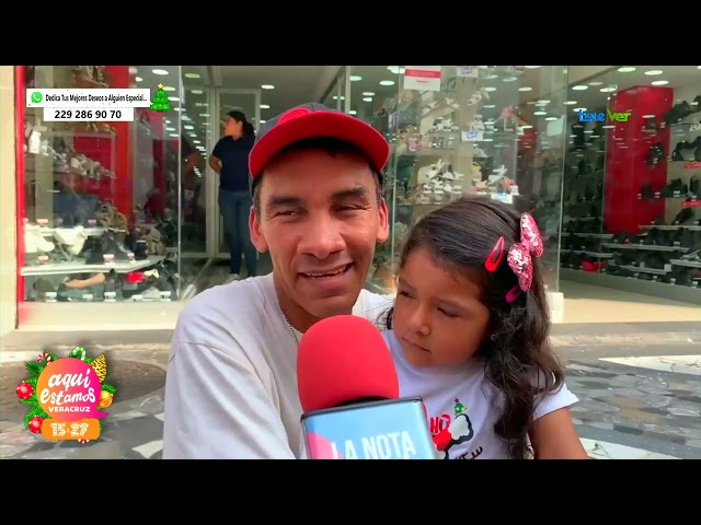 ⁣Se realizan actividades en el centro de Veracruz y hay gente reunida para recibir el año 2025.