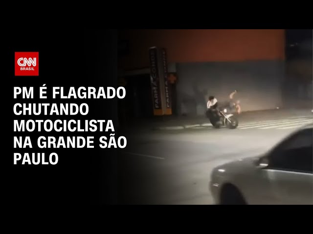 ⁣PM é flagrado chutando motociclista na Grande São Paulo | CNN PRIME TIME