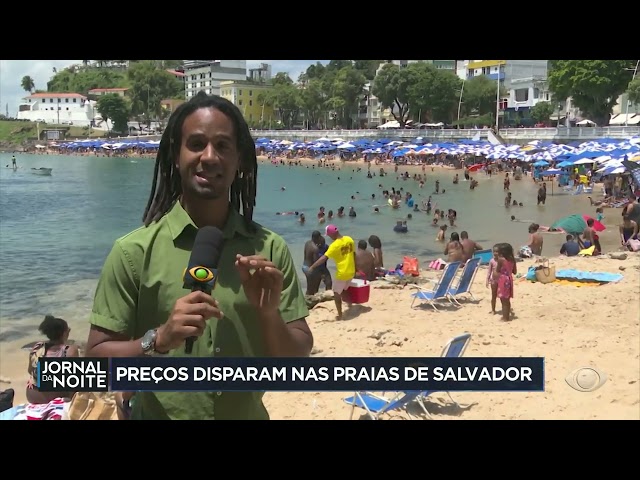 ⁣Comer e beber na praia ficou mais caro na alta estação de Salvador