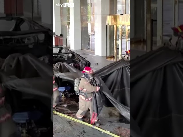 Las Vegas, Cybertruck Tesla esplode davanti al Trump Hotel