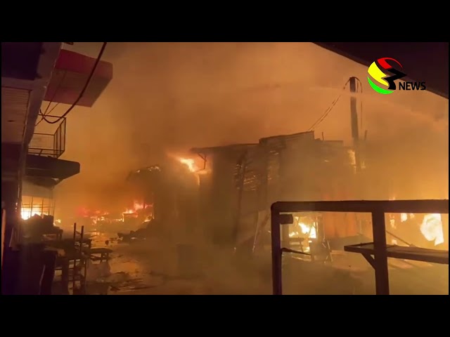 ⁣Kantamanto Market Fire: Over 100 shops destroyed