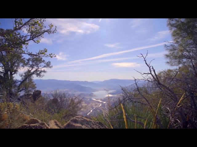 ⁣Summiting Powers Peak continues to be New Year's Day tradition in the Kern River Valley