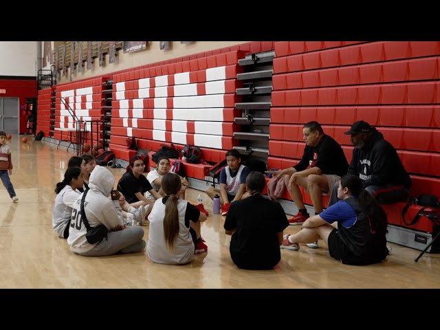 ⁣30 Years and Counting: Arvin High Basketball Coach reaches 500 coaches varsity games