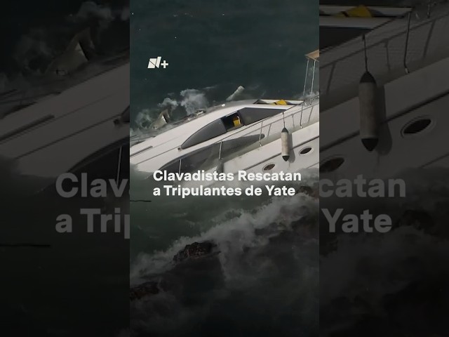 ⁣Clavadistas de la Quebrada rescatan a turistas de un yate que se hundía - N+ #Shorts