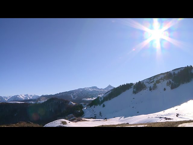 Pyrénées, Soleil, randonnée à Issarbe en vallée de Barétous