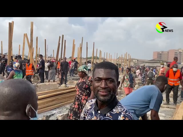 ⁣Katamanto traders mobilize to rebuild their market just a day after the fire