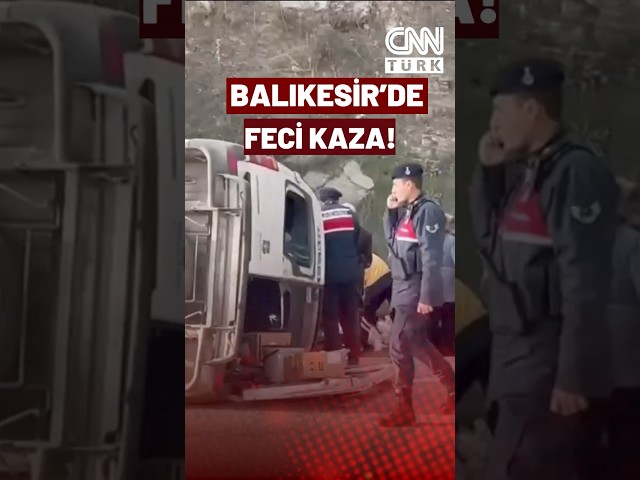 ⁣Balıkesir'de Korkunç Kaza! Yolcu Minibüsüyle Otomobil Çarpıştı