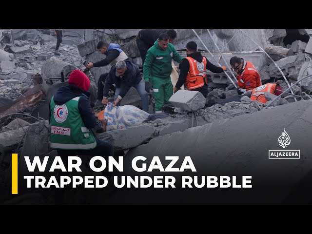 ⁣Rescuers struggle to retrieve missing bodies after Israeli attacks on Gaza City