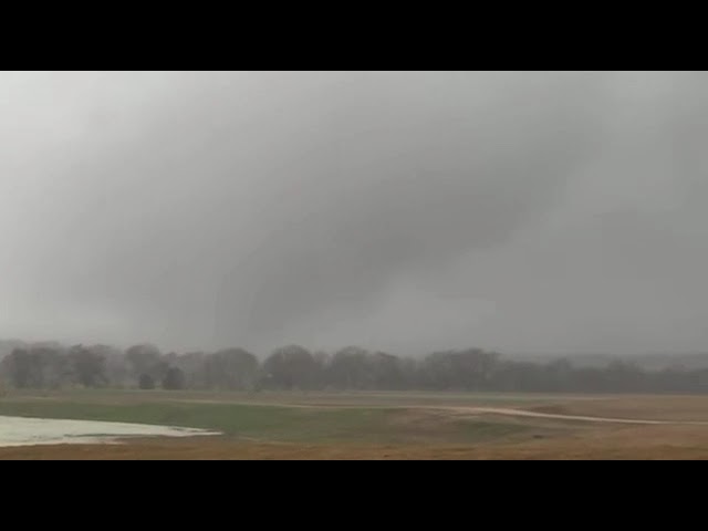 ⁣Tornado hits Lincoln County in Arkansas