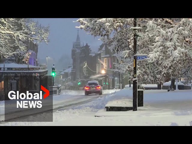 ⁣Heavy snow causes travel disruptions across England, Ireland