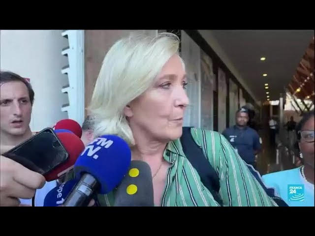 ⁣Marine Le Pen en visite à Mayotte pour mettre la pression sur le gouvernement • FRANCE 24