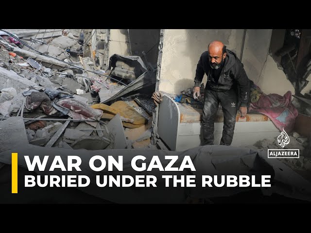 ⁣Palestinians search for their loved ones under the rubble after Gaza City attack