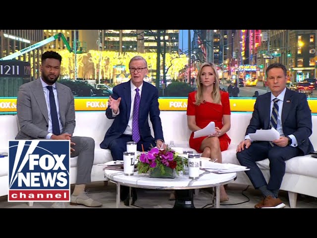 ⁣Hosts roast Chuck Schumer: 'No one believes this!'