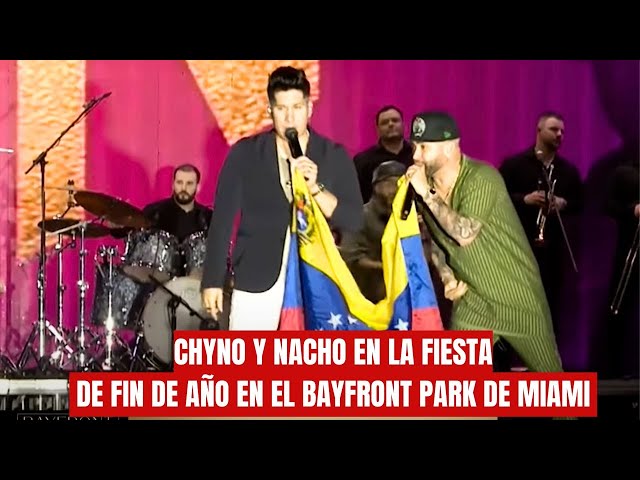 ⁣Chyno y Nacho ponen a bailar a todos en la Fiesta de Fin de Año en el Bayfront Park de Miami