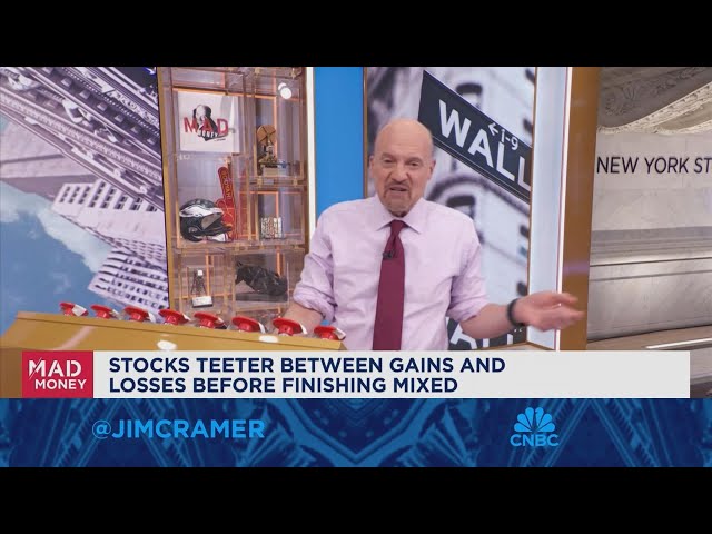 ⁣Tech plays are so strong they buoy the averages, says Jim Cramer