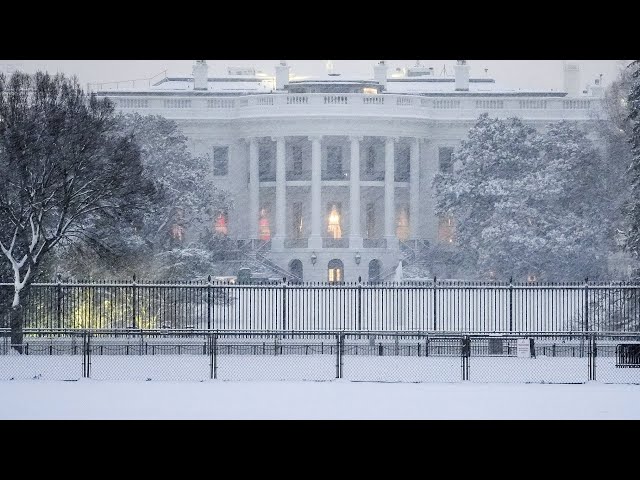 ⁣At least 5 dead as winter storm wreaks havoc across U.S.