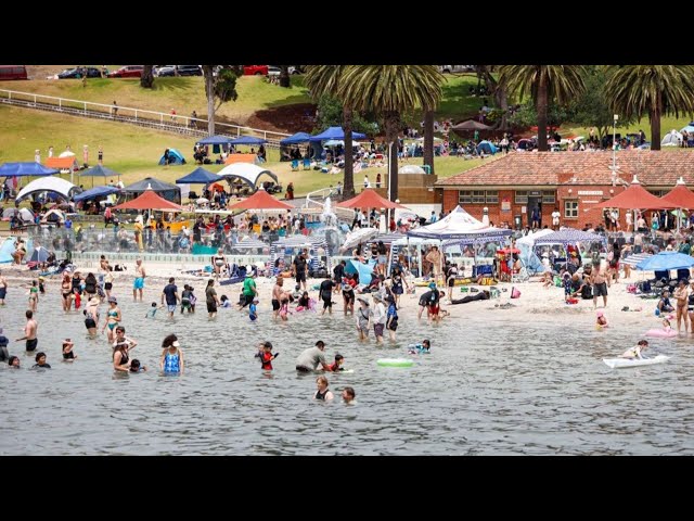 ⁣'Un-Australian': TV host weighs in on beach cabana debate