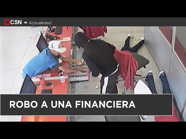 ⁣ROBARON una FINANCIERA en LA PLATA: AMENAZARON EMPLEADOS