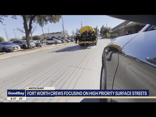 ⁣How city workers are prepping the roads for NTX freeze