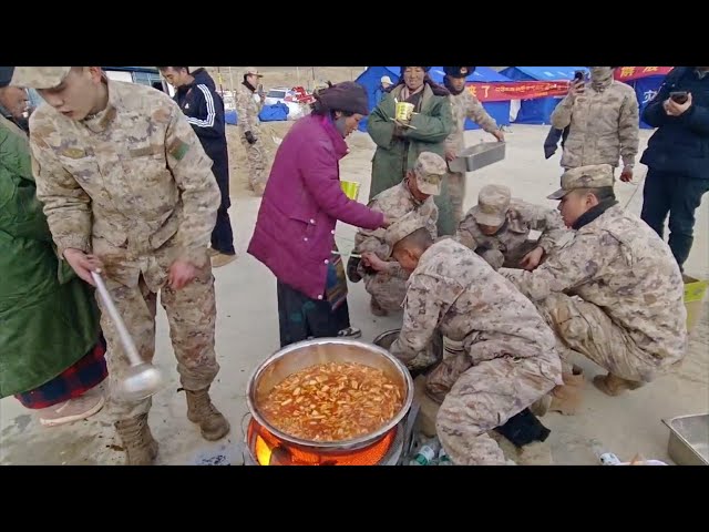 ⁣Food offered to quake-affected people in China's Xizang