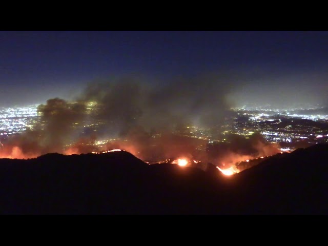 ⁣Live: Brush fire burning in the Eaton Canyon area near Altadena.