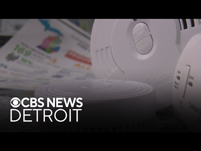 ⁣Authorities warn against disabling smoke alarms after fire in Lapeer