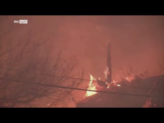 ⁣L'incendio Eaton devasta il Tempio Ebraico di Pasadena