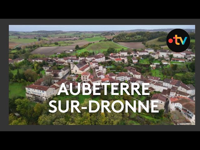 ⁣Visiter d'une église troglodyte à Aubeterre-sur-Dronne