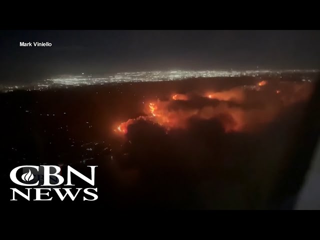 ⁣Hurricane-Force Wind Gusts of 100 MPH Fuel Inferno as 30,000 Evacuate Around Los Angeles