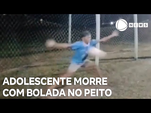 ⁣Adolescente morre com bolada no peito durante jogo