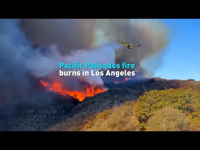 ⁣Pacific Palisades fire burns in Los Angeles