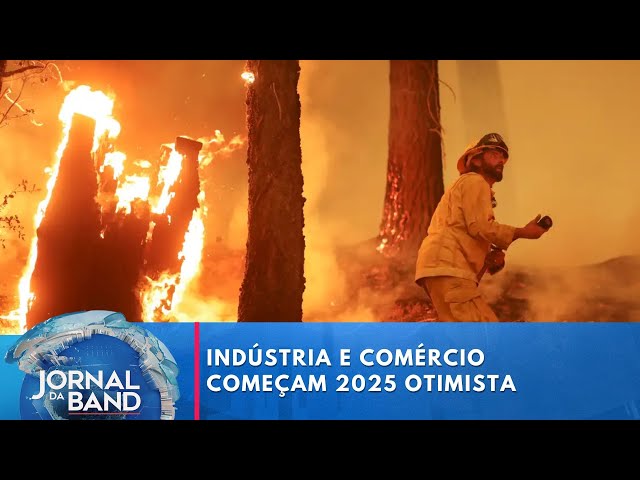 ⁣Incêndio na Califórnia alertou mais de 150 mil a saírem de suas casas | Jornal da Band