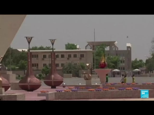 ⁣Dans la capitale du Tchad, un commando attaque brièvement le palais présidentiel avant d'être d