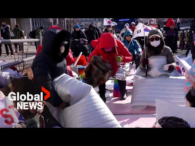 ⁣"That desperate": South Koreans protest in biting cold as Yoon faces new arrest attempt