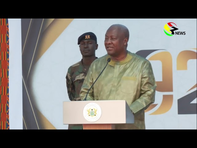 ⁣Do not despair, we’ll keep your lights on – Mahama assures