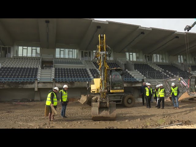 ⁣Polémique : un stade trop cher ?