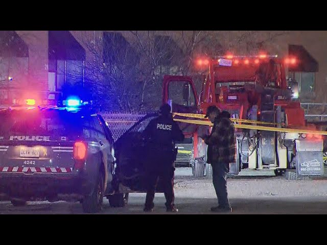 ⁣Tow truck driver in hospital after being found with gunshot wounds in Toronto