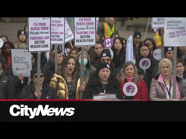 ⁣B.C. nurses rally in downtown Vancouver