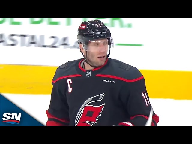 ⁣Hurricanes' Jordan Staal Picks Top Corner For Shorthanded Goal vs. Maple Leafs