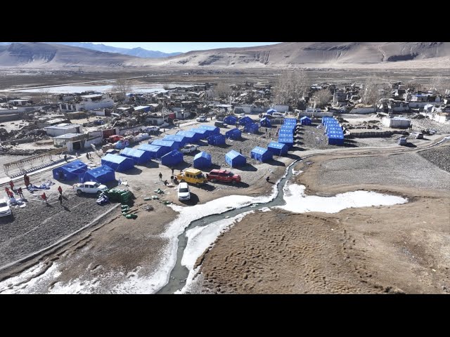 ⁣Xizang locals hail rescue workers' help in building temporary shelters