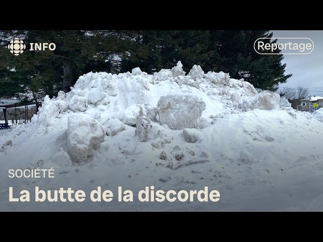 ⁣Une butte de neige soulève la controverse dans un CPE à Saint-Adelphe