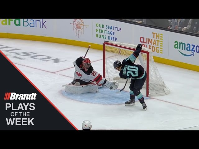 ⁣Devils' Jacob Markstrom Makes His Claim For Save Of The Year | NHL Plays Of The Week