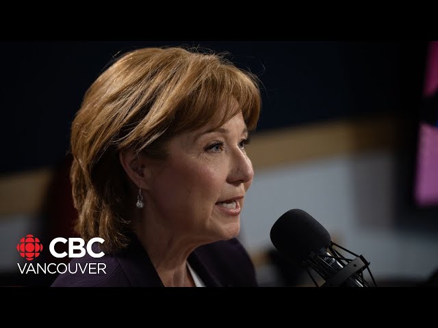 ⁣Christy Clark 'seriously considering' Liberal leadership bid