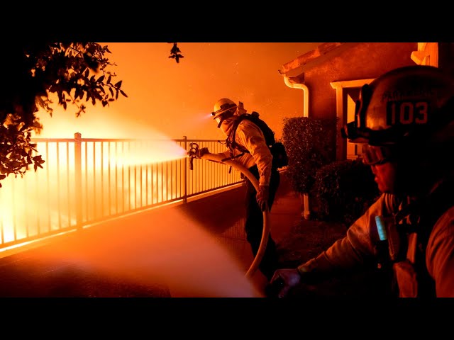 ⁣‘Devastating’: LA wildfires experiencing ‘extremely unpredictable’ wind speeds