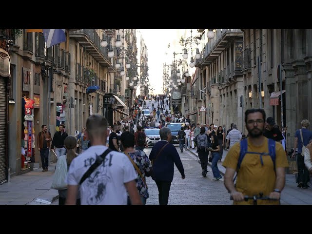 ⁣Barcelona mayor turns tourist numbers into weapon against climate change