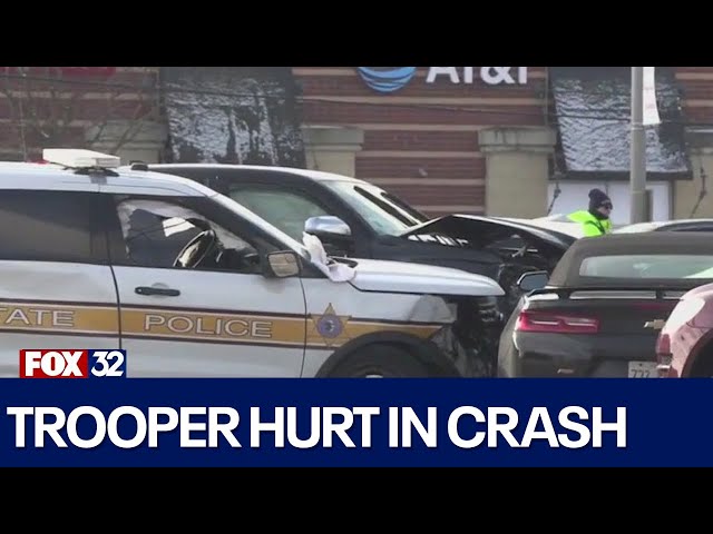 ⁣ISP trooper among 3 hurt after crash in Chicago’s northwest suburbs