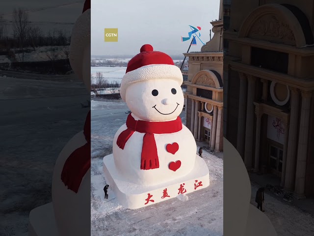 ⁣Construisez un grand bonhomme de neige pour les Jeux asiatiques d'hiver, partagez l'amour 