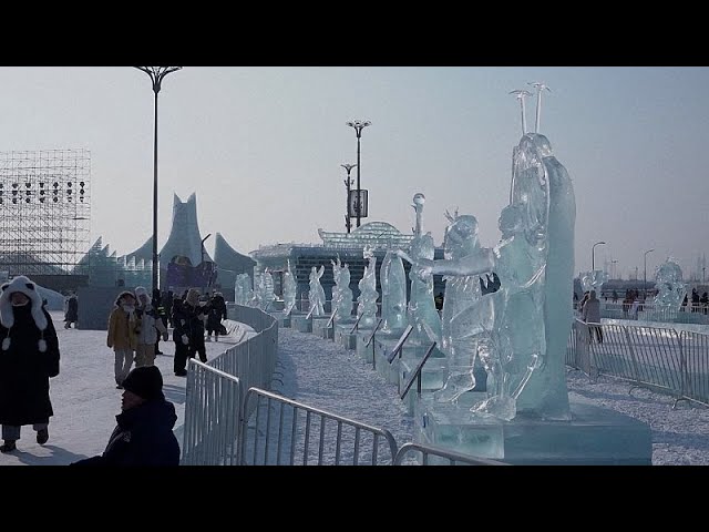 ⁣NO COMMENT: Cuando el hielo y la nieve se convierten en magníficas esculturas efímeras en China