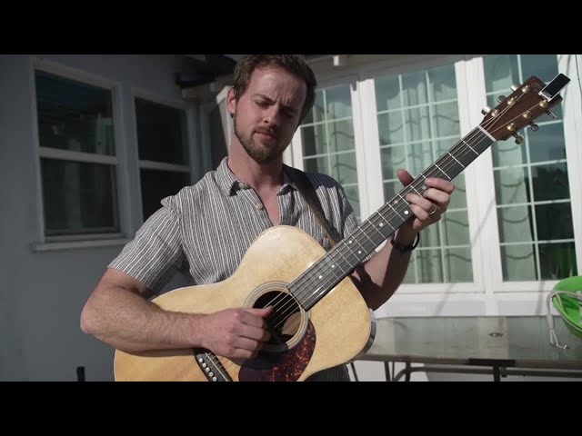 ⁣Local musician brings the joy of music to students of all ages